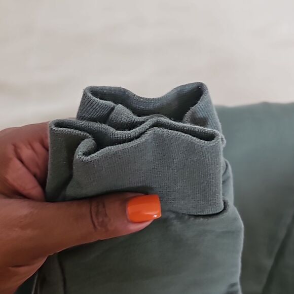 Spark Girl's Asymmetric Hem Long Sleeves Sweater Green/ Pink Size 8 - Picture 10 of 16